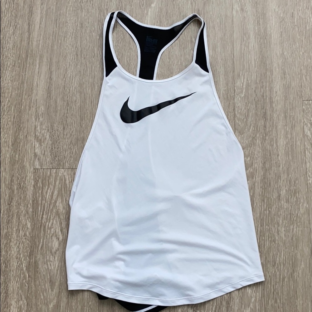 Lightweight Nike workout top!
